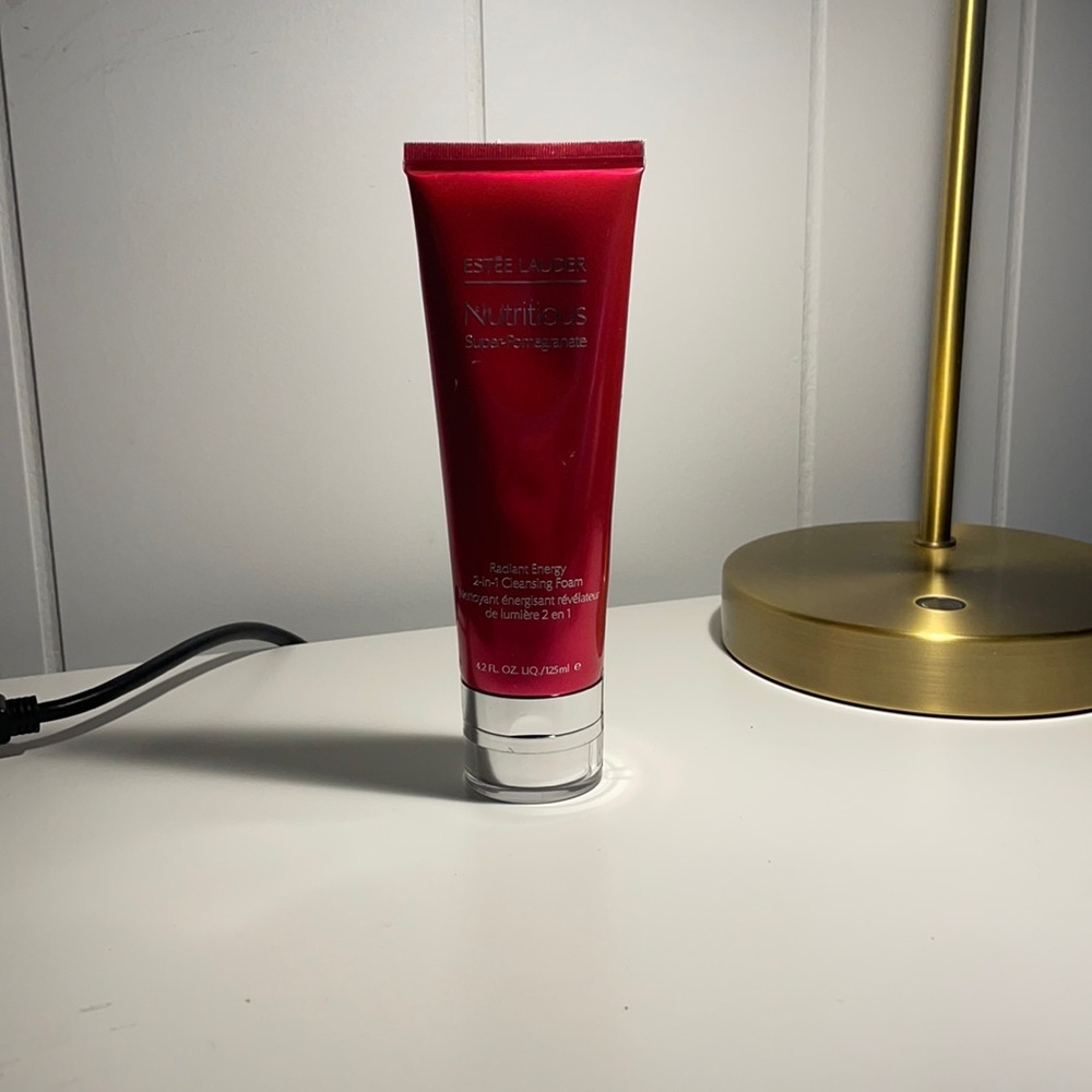 Estée Lauder Nutritious Cleansing Foam